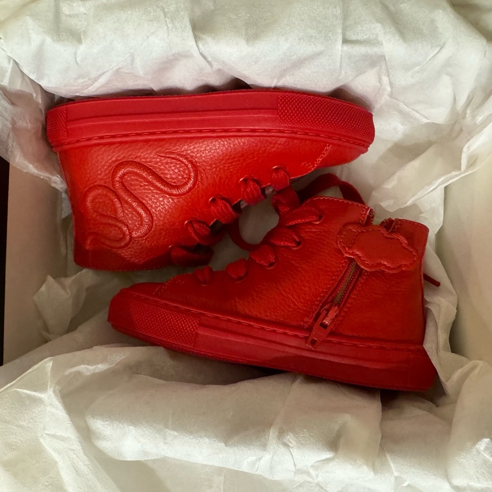 Gucci High Top Red Kids Sneakers (size 5.5/21) NWT
